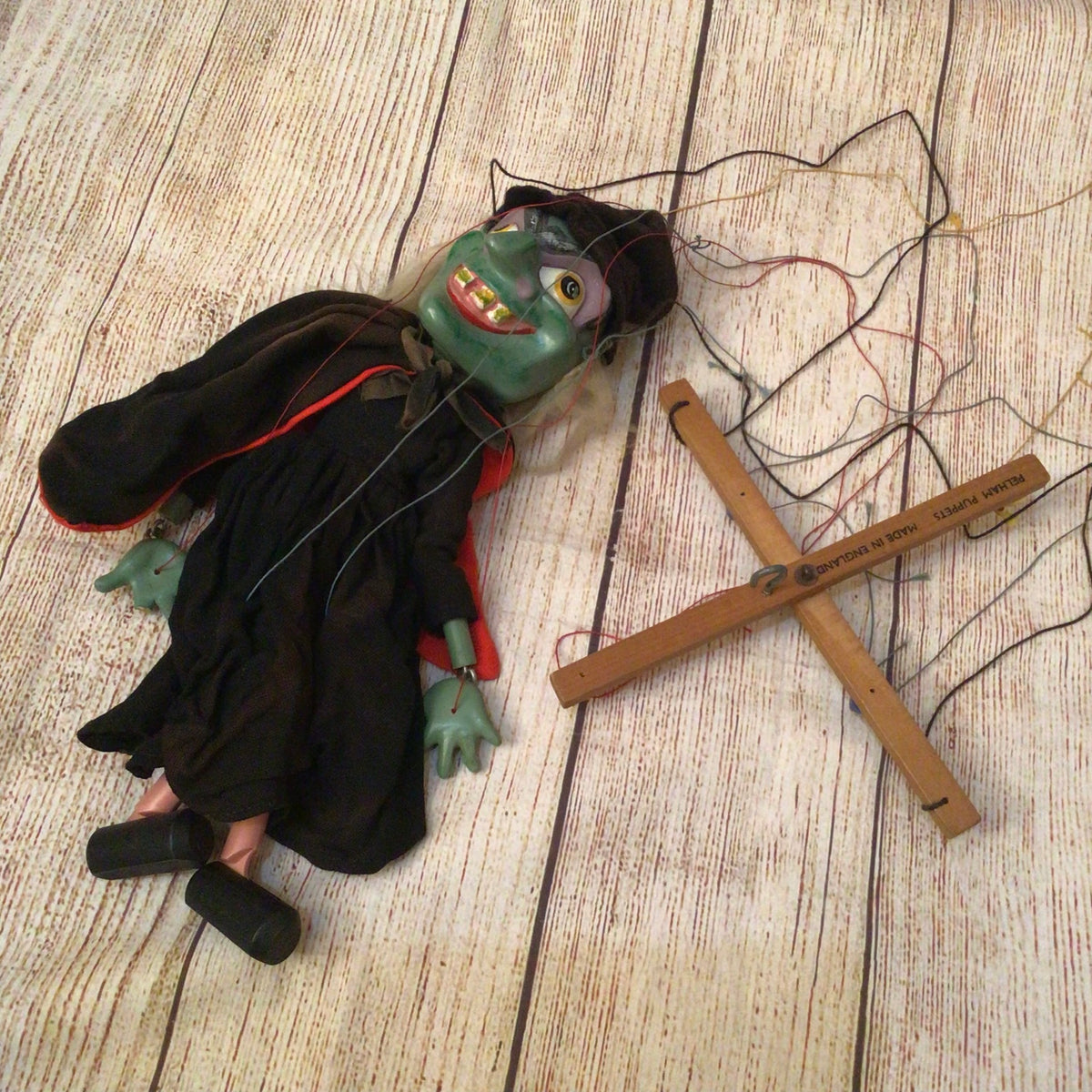 Pelham Puppets - 4x Puppets (incl. Green Witch)