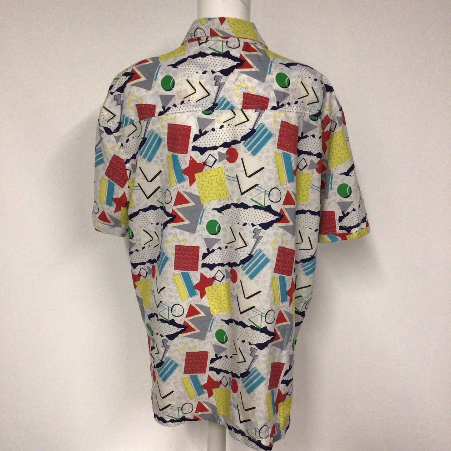 One Resolution Multi Print Short Sleeve Shirt Size XL