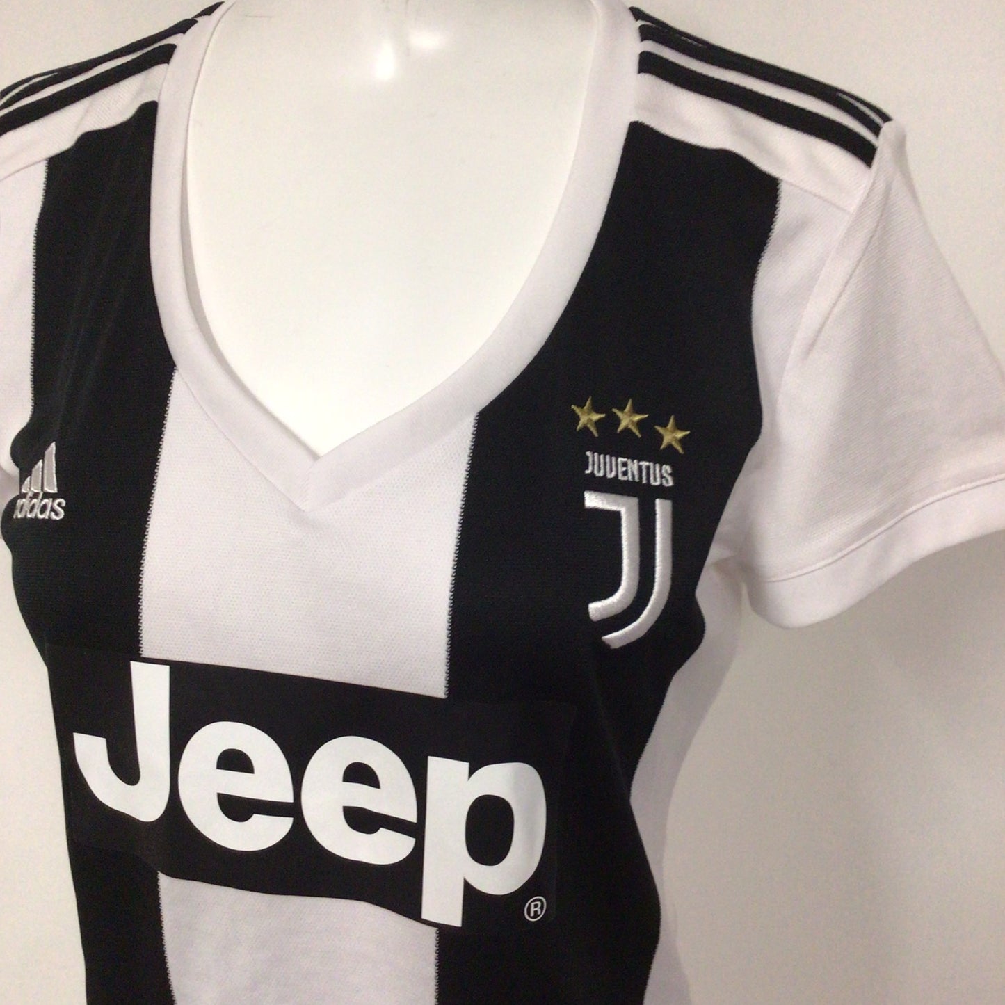 Adidas Juventus 2018/19 Home Black & White V Neck Top Size M (12-14)