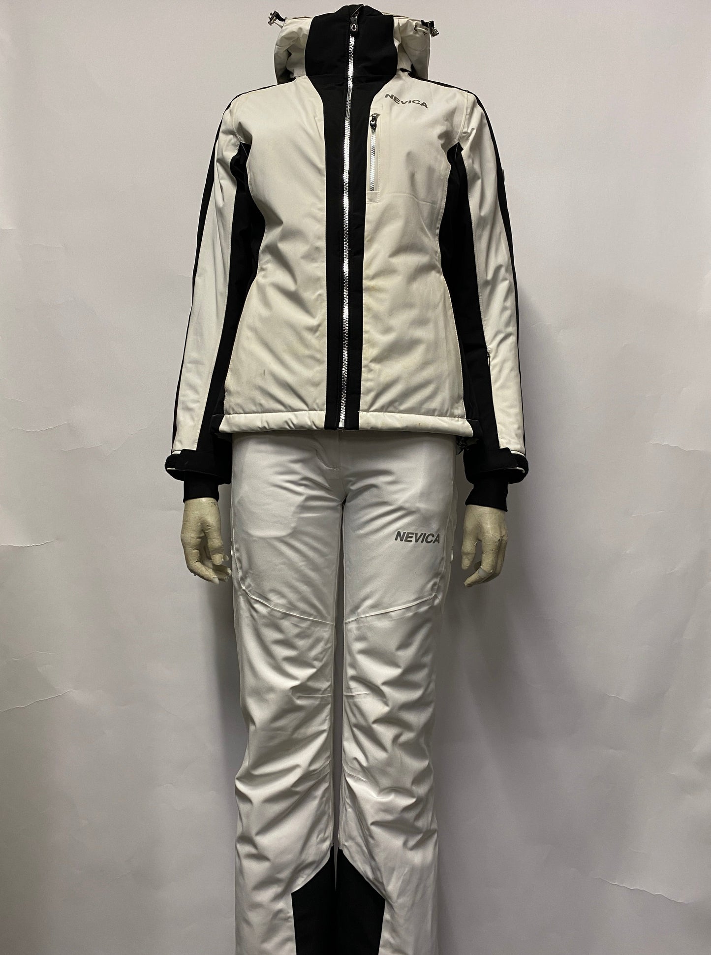 Nevica White Ladies Stylish Ski Jacket and Salopettes Set 6/8