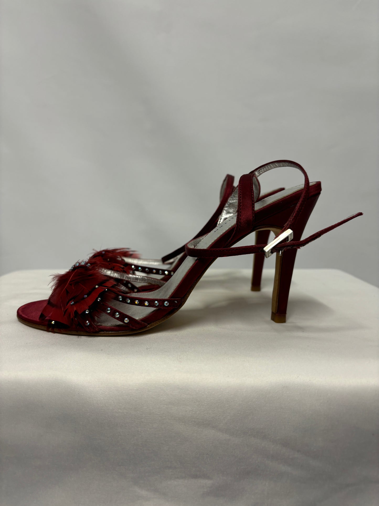 Karen Millen Red Satin and Feather Strappy Heels 4/37