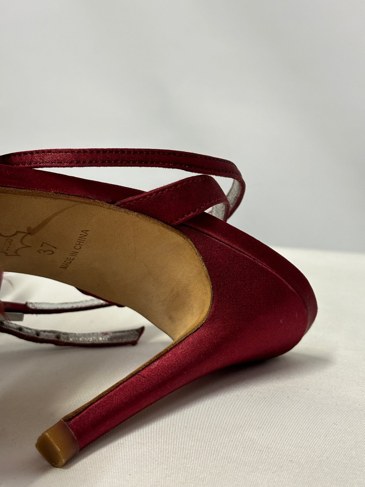 Karen Millen Red Satin and Feather Strappy Heels 4/37