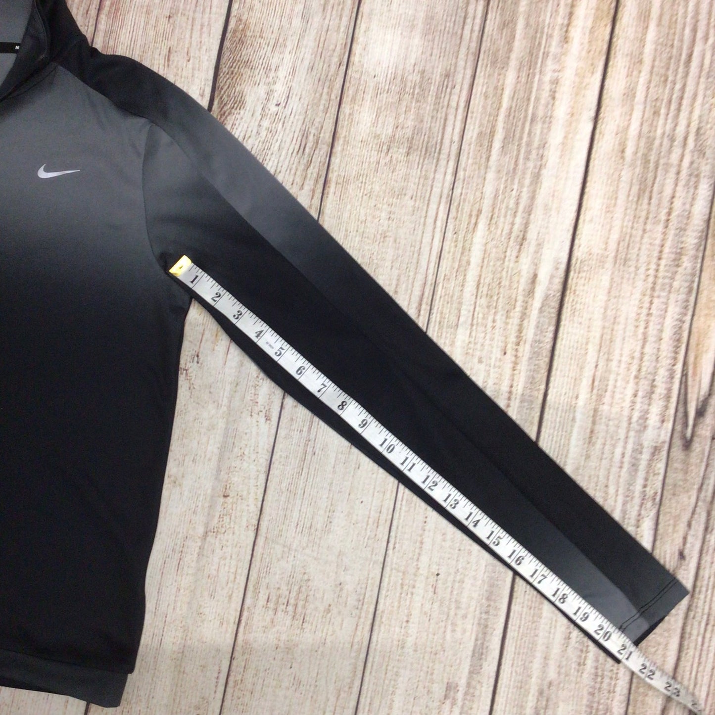 Nike Dri-Fit Black & Grey 1/4 Zip Sports Top w/Thumb Holes Size S