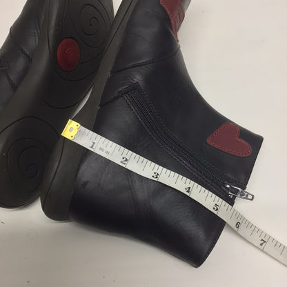 Camper Black Leather Ankle Boots w/Red & White Detail Size 4 UK (37 EU)