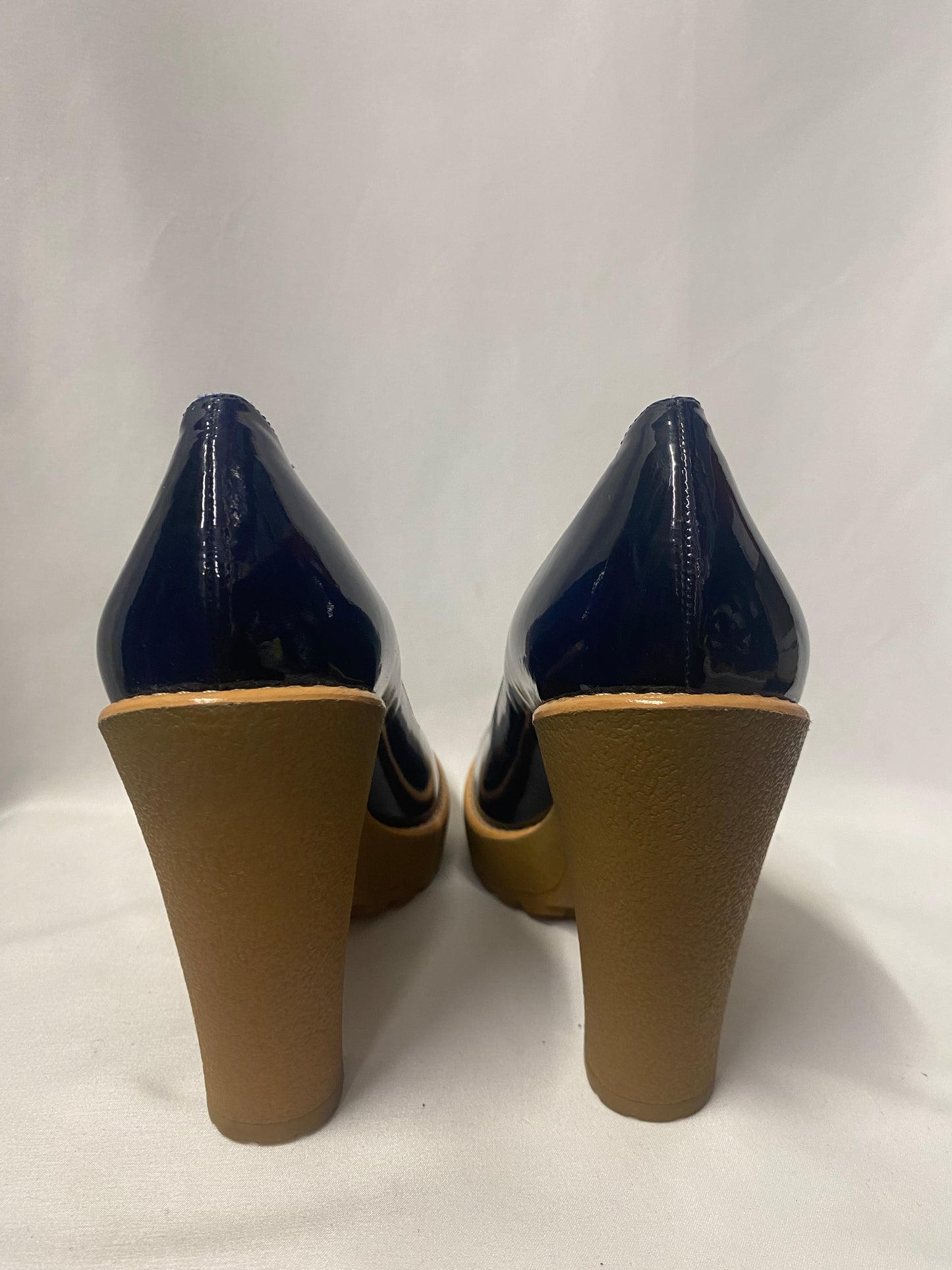 Marc By Marc Jacobs Navy Blue Patent Heels with Rubber Sole 5