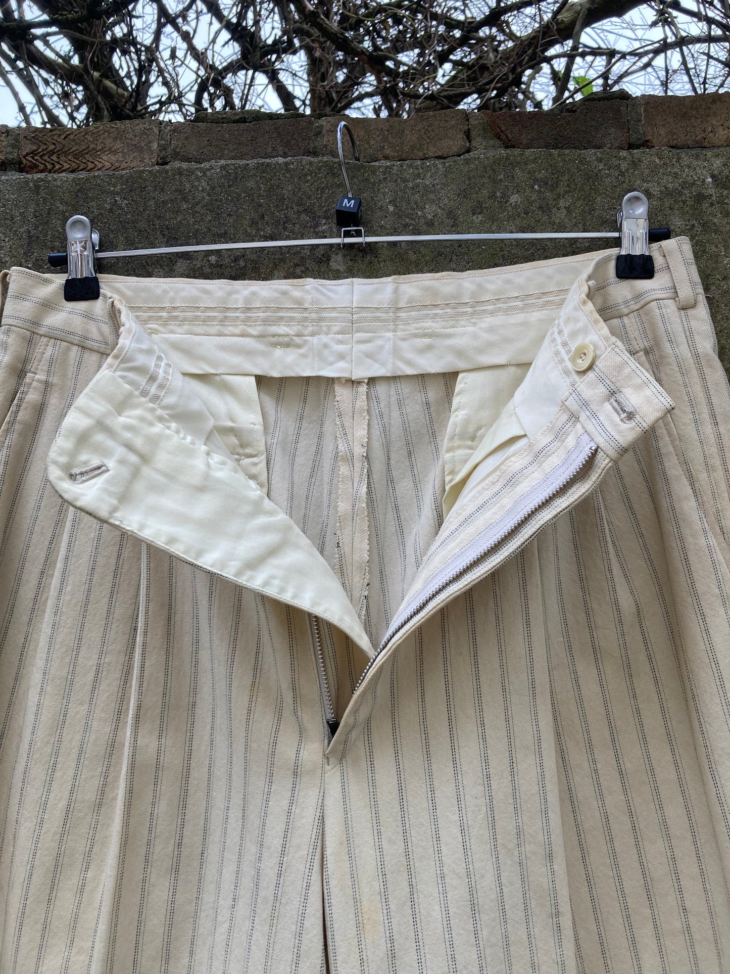 Yohji Yamamoto Costume D'Homme Cream Pinstriped Suit Size Medium