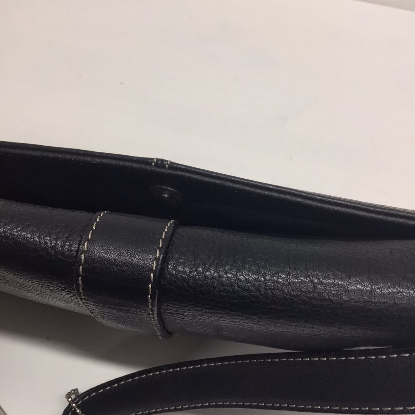 Kenneth Cole Reaction Black Small Leather Handbag