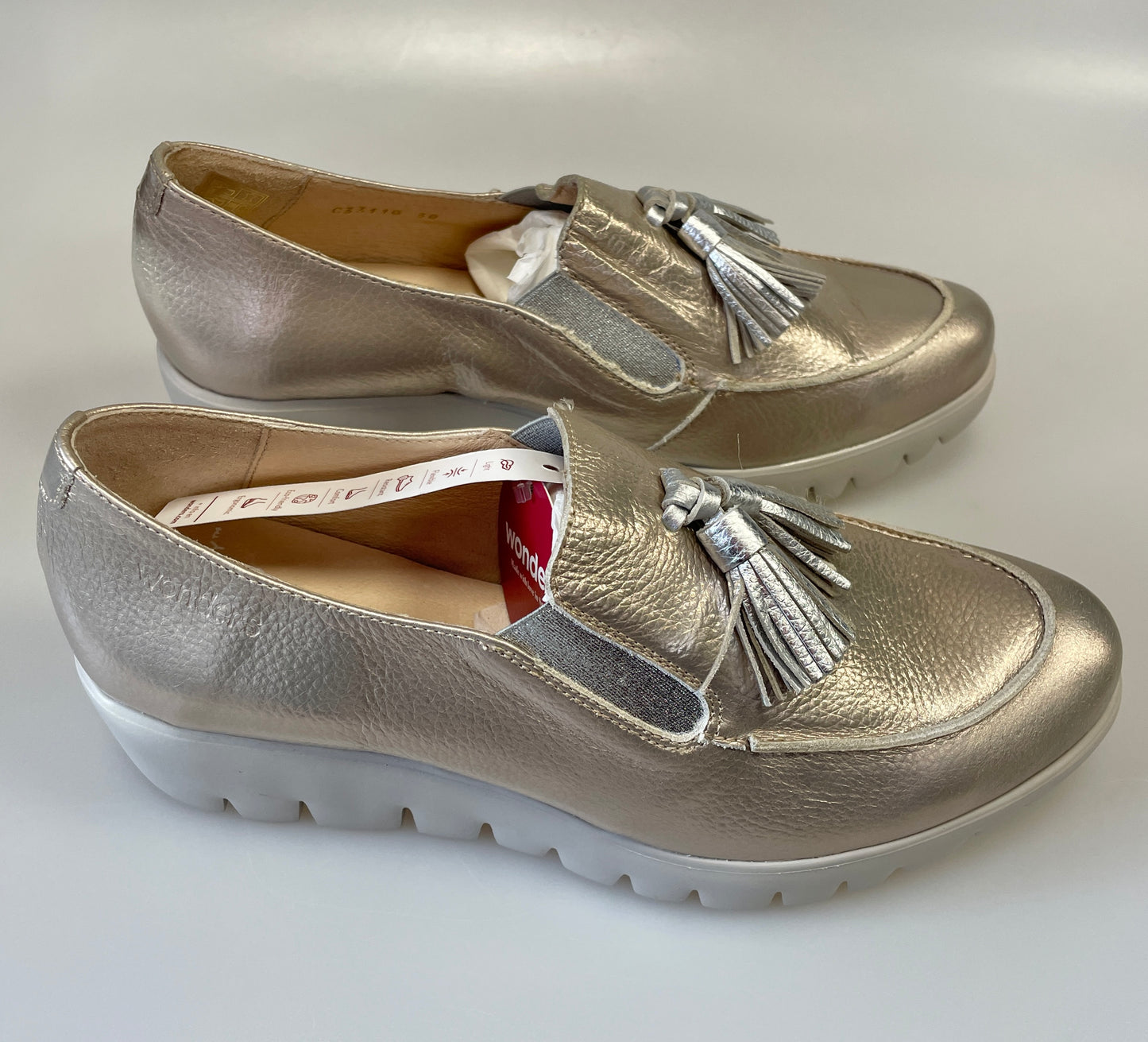 Wonders New with Tags Pale Gold & Silver Leather Loafers EU 38 UK 5