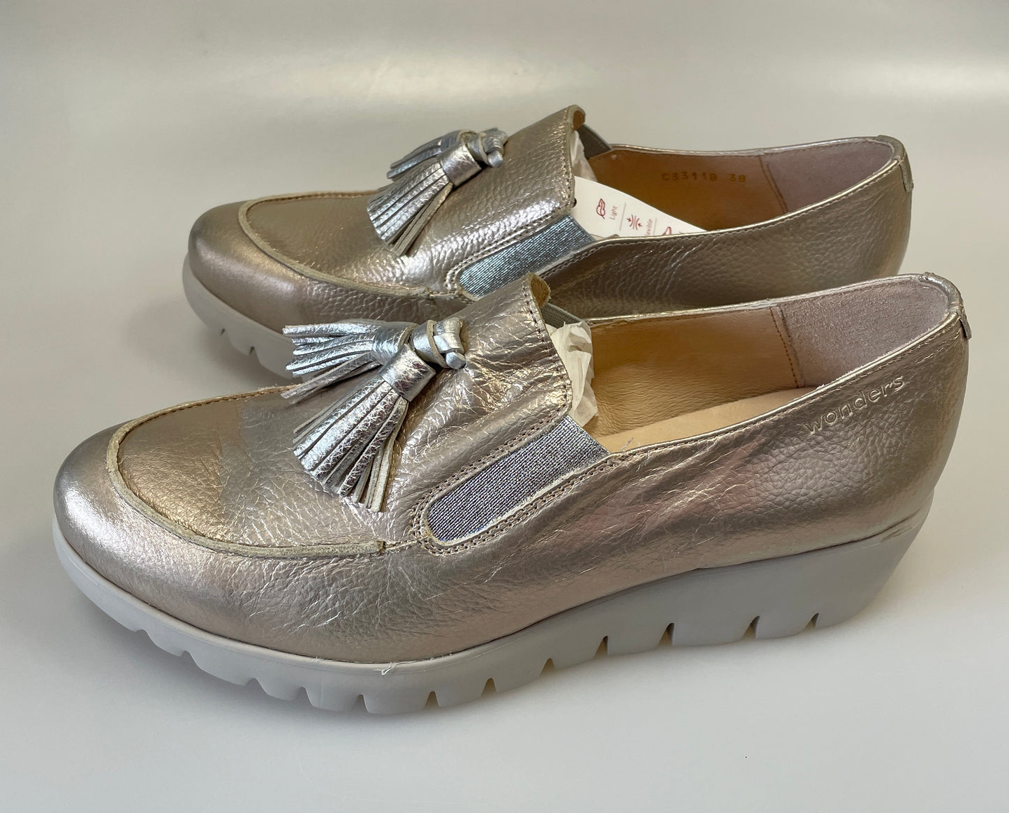 Wonders New with Tags Pale Gold & Silver Leather Loafers EU 38 UK 5
