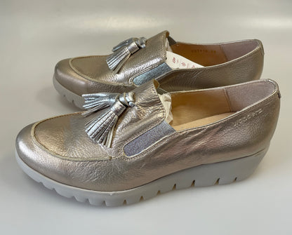 Wonders New with Tags Pale Gold & Silver Leather Loafers EU 38 UK 5