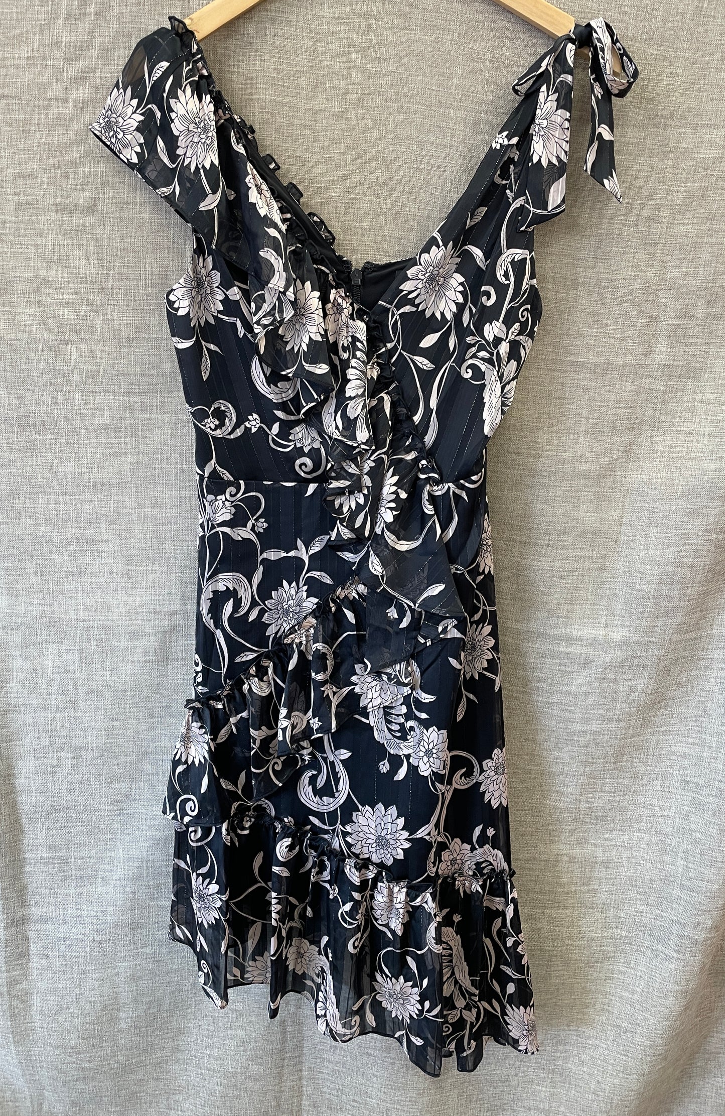 Bcbgmamaxazria Black Floral Pattern Asymmetric Short Dress Size 2 Extra Small