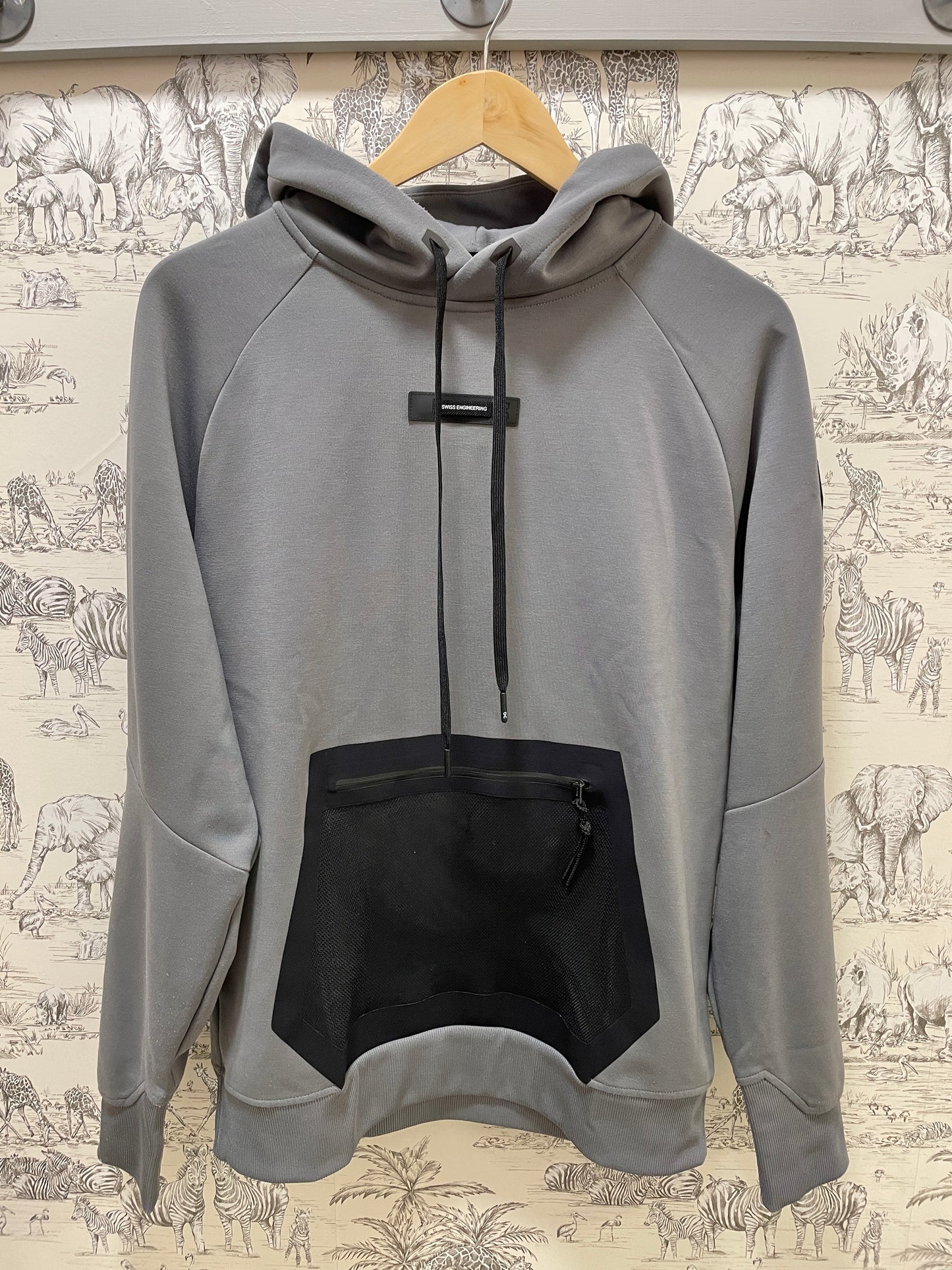 Run In Clouds Grey Running Hoodie Top Medium