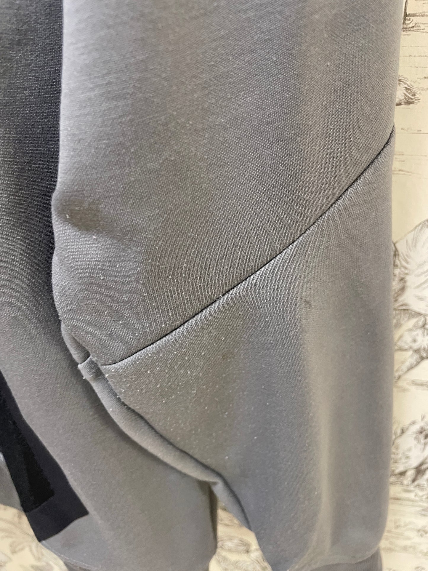 Run In Clouds Grey Running Hoodie Top Medium