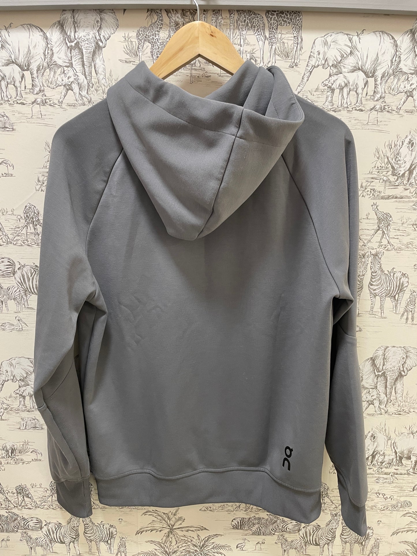 Run In Clouds Grey Running Hoodie Top Medium