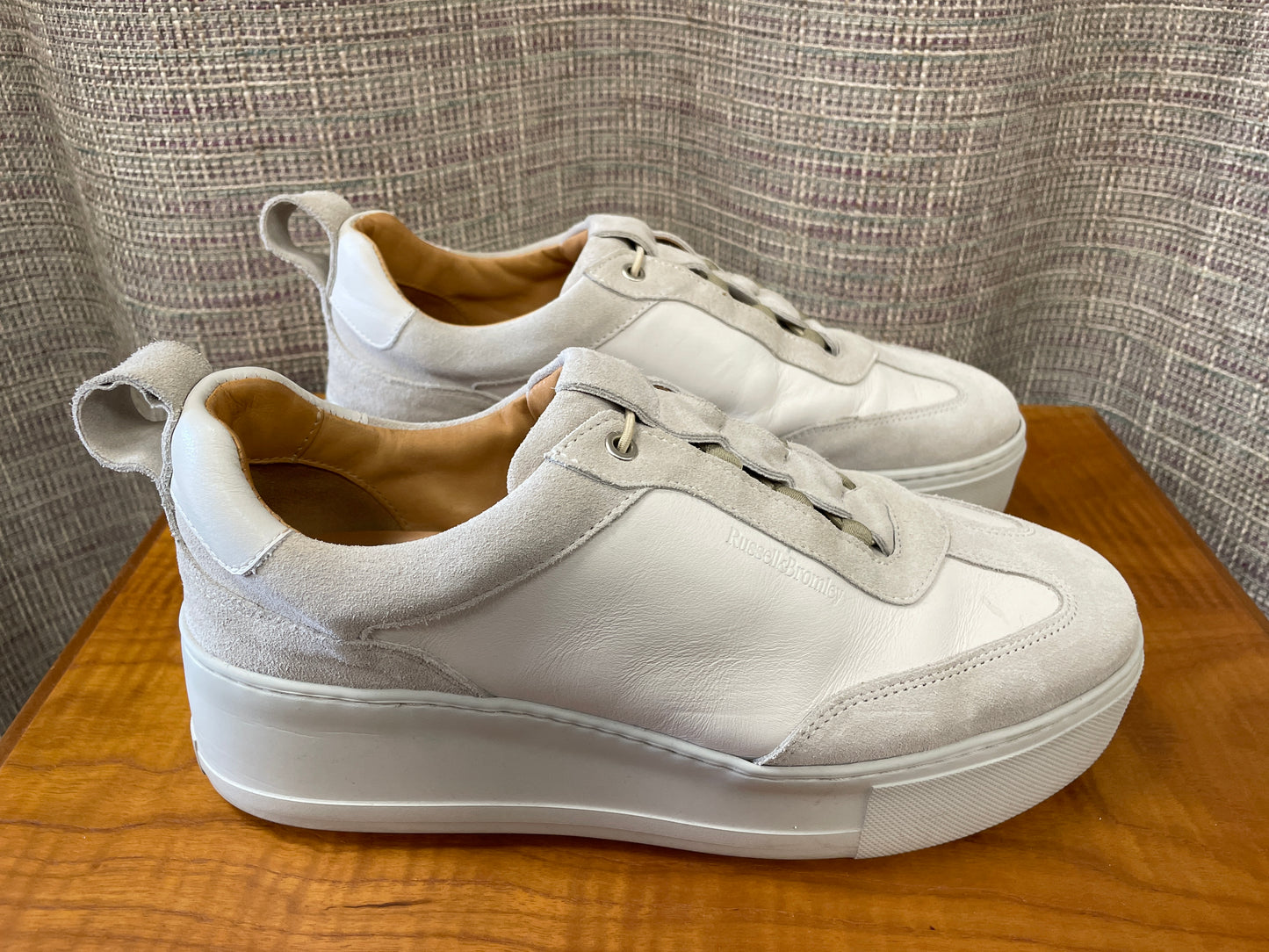 Russell & Bromley Cream Leather & Suede Pull On Wedge Trainers Size 42 UK 8