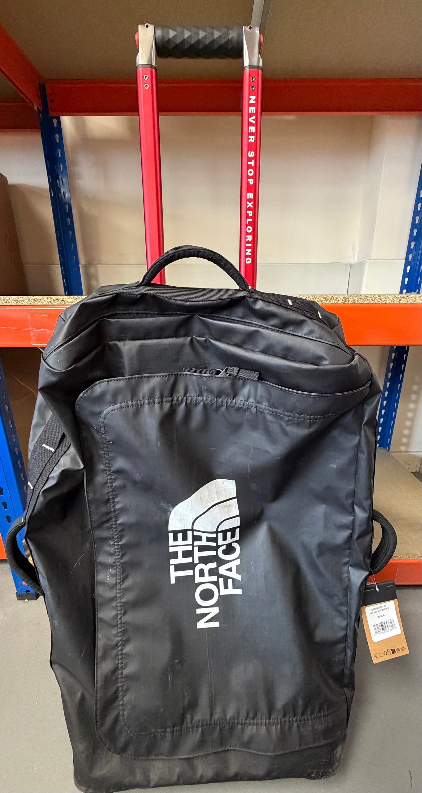 The North Face - Base Camp Voyager 21 Roller Suitcase (40L Black)