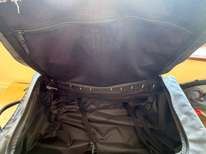 The North Face - Base Camp Voyager 21 Roller Suitcase (40L Black)