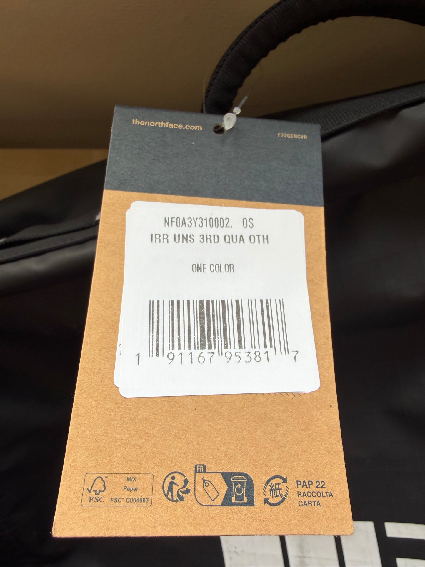 The North Face - Base Camp Voyager 21 Roller Suitcase (40L Black)