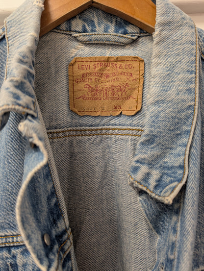 Levi's Blue Denim Trucker Jacket Size M