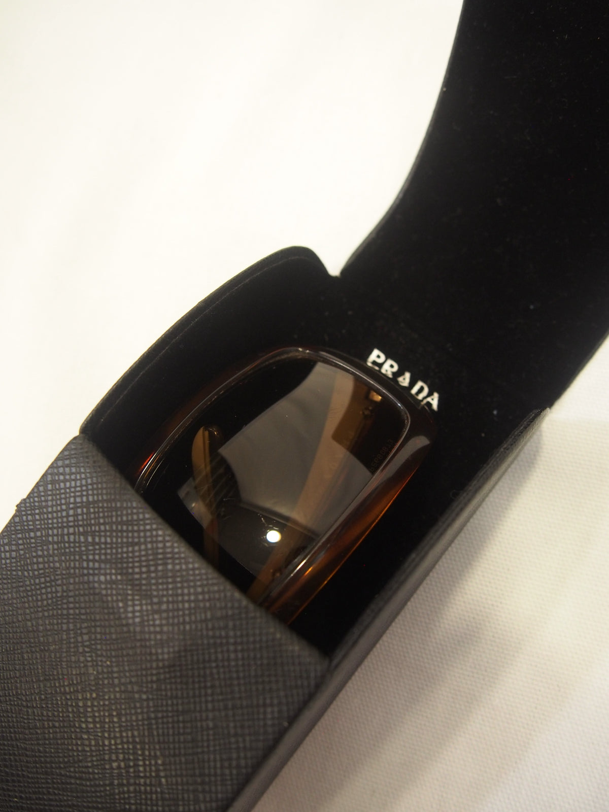 2000s Prada SPR-01H wrap sunglasses - Tortoise / Brown - Case