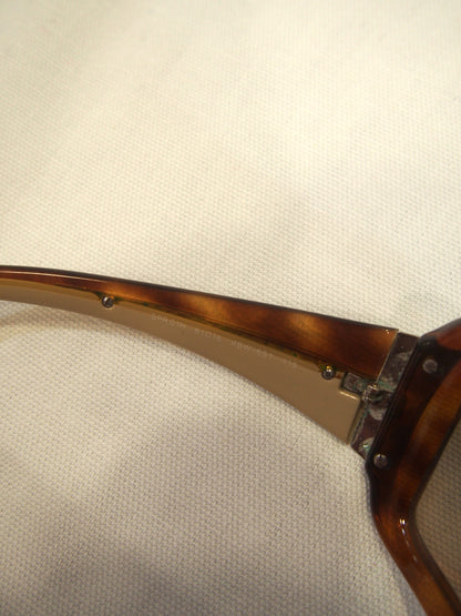 2000s Prada SPR-01H wrap sunglasses - Tortoise / Brown - Case