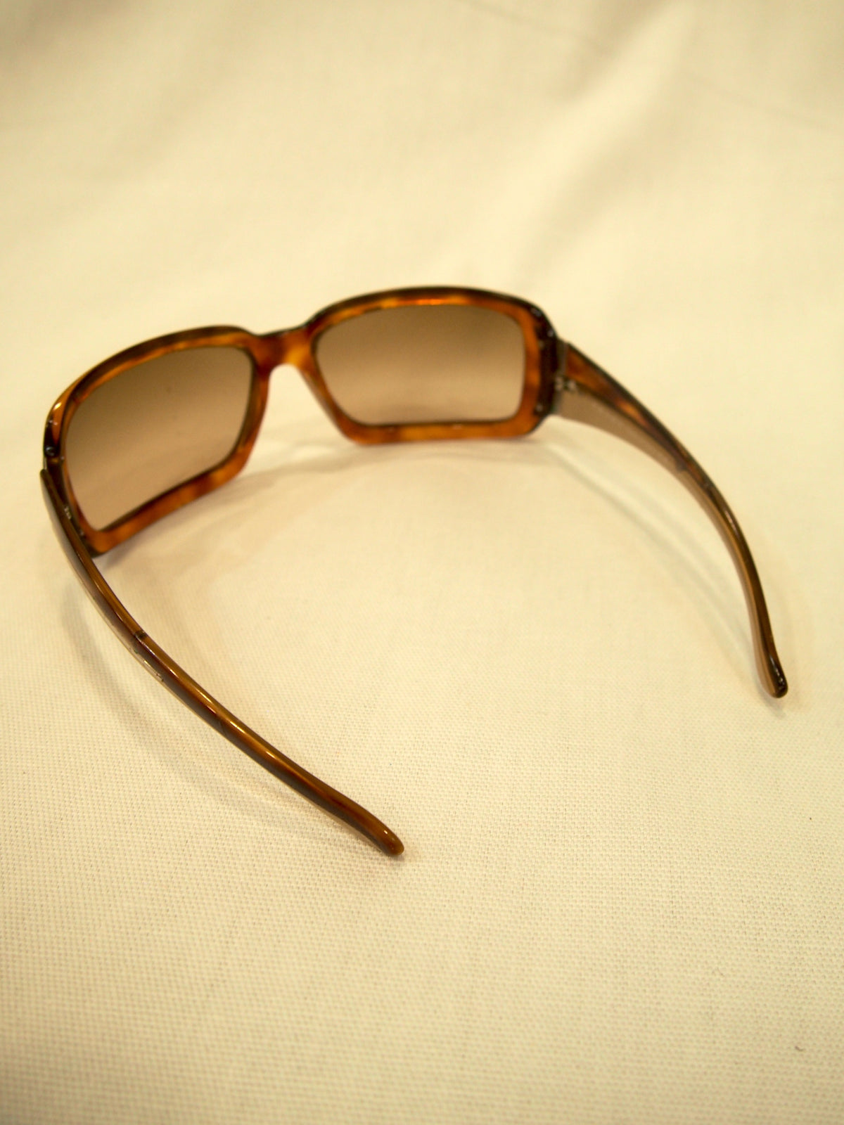 2000s Prada SPR-01H wrap sunglasses - Tortoise / Brown - Case