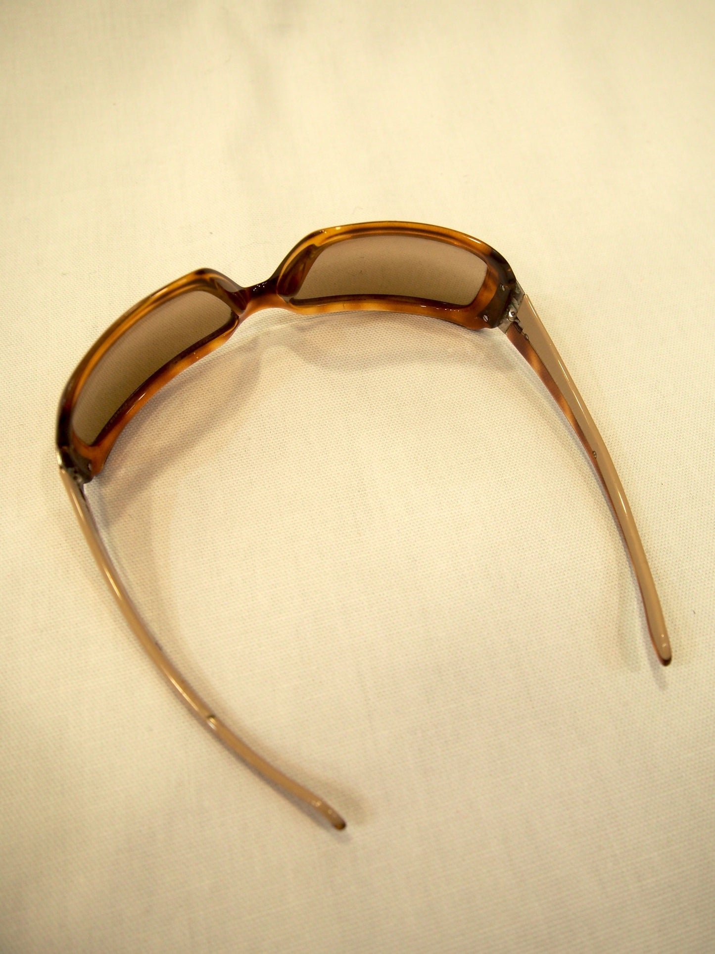 2000s Prada SPR-01H wrap sunglasses - Tortoise / Brown - Case