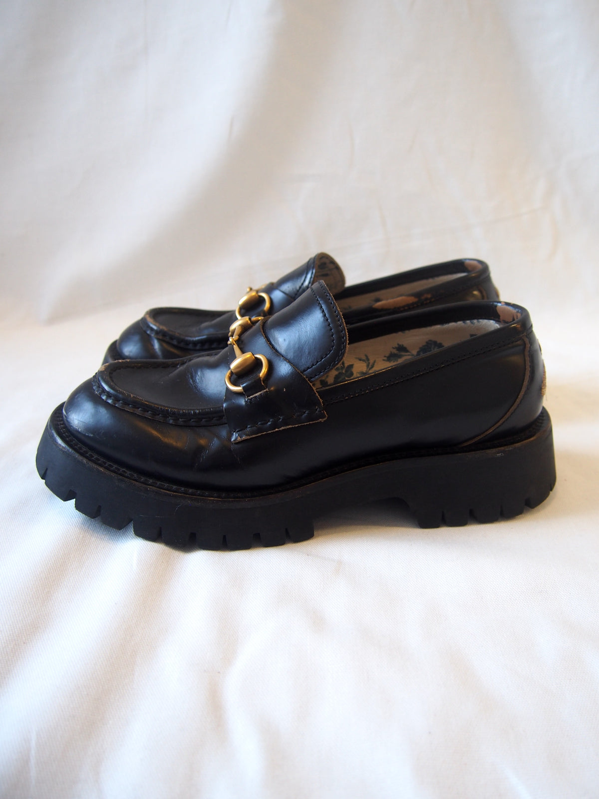 Gucci leather loafers with horsebit and lug sole - EU38 - Black