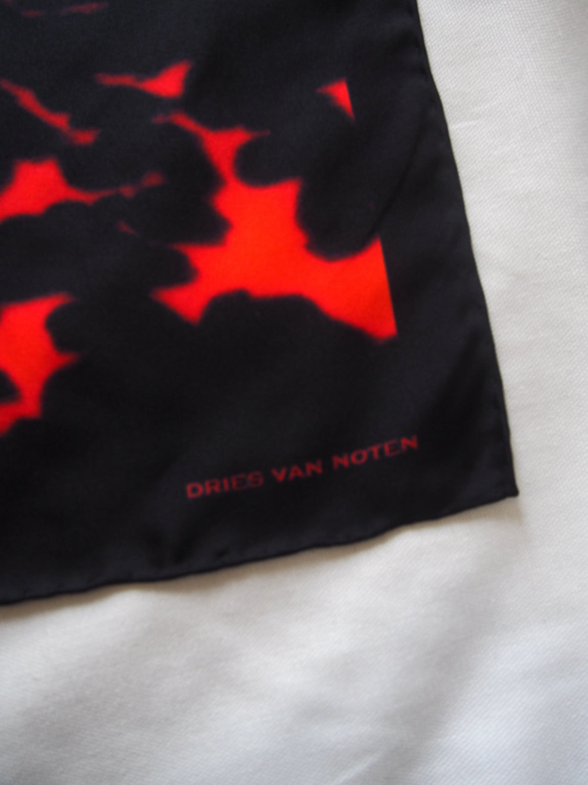 Dries Van Noten 100% silk scarf - Black, red Lava design
