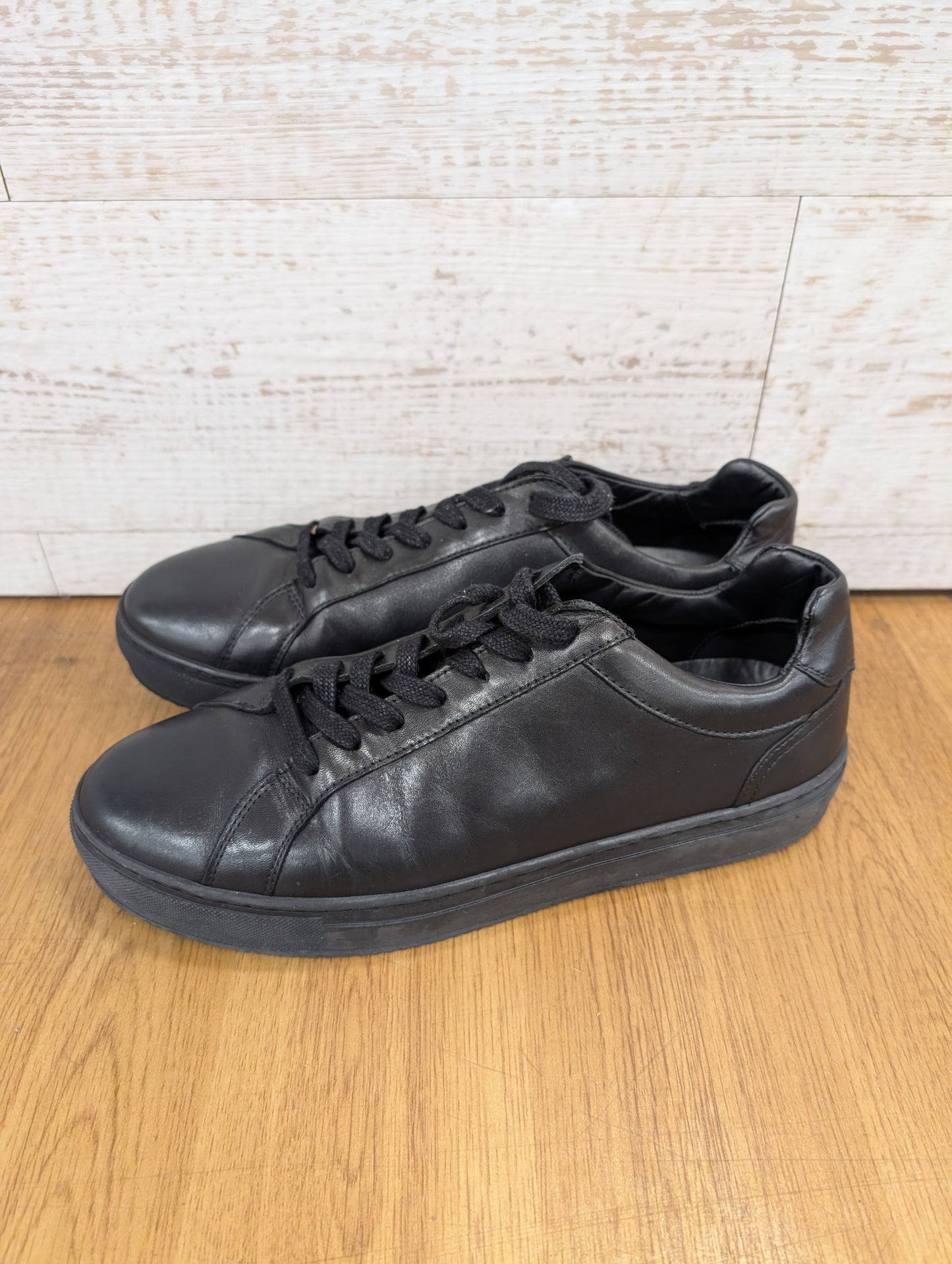 Tommy Hilfiger Black Leather Trainers Size 9