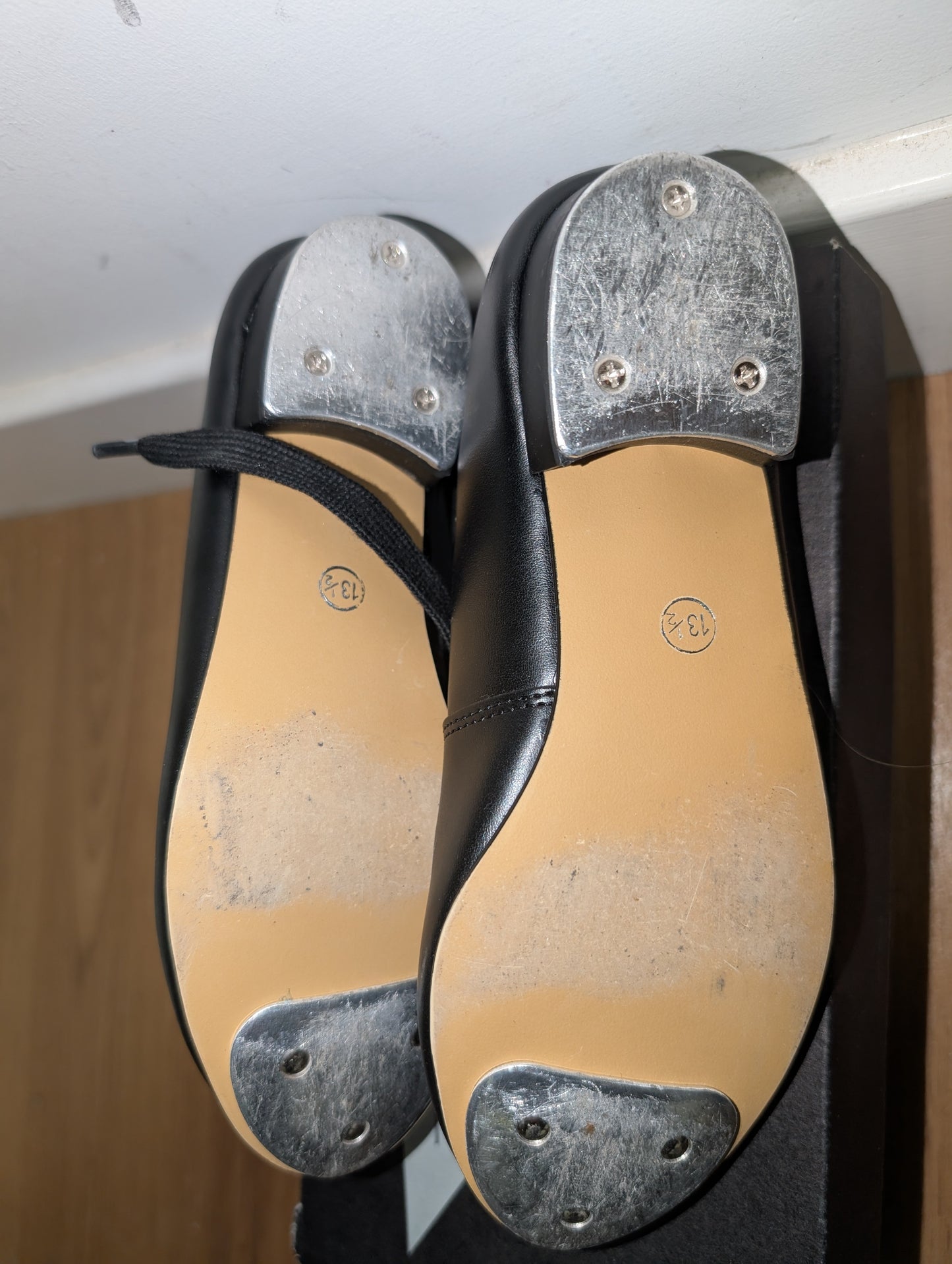Starlite Patter Black Tap Shoes Kids Size 13.5