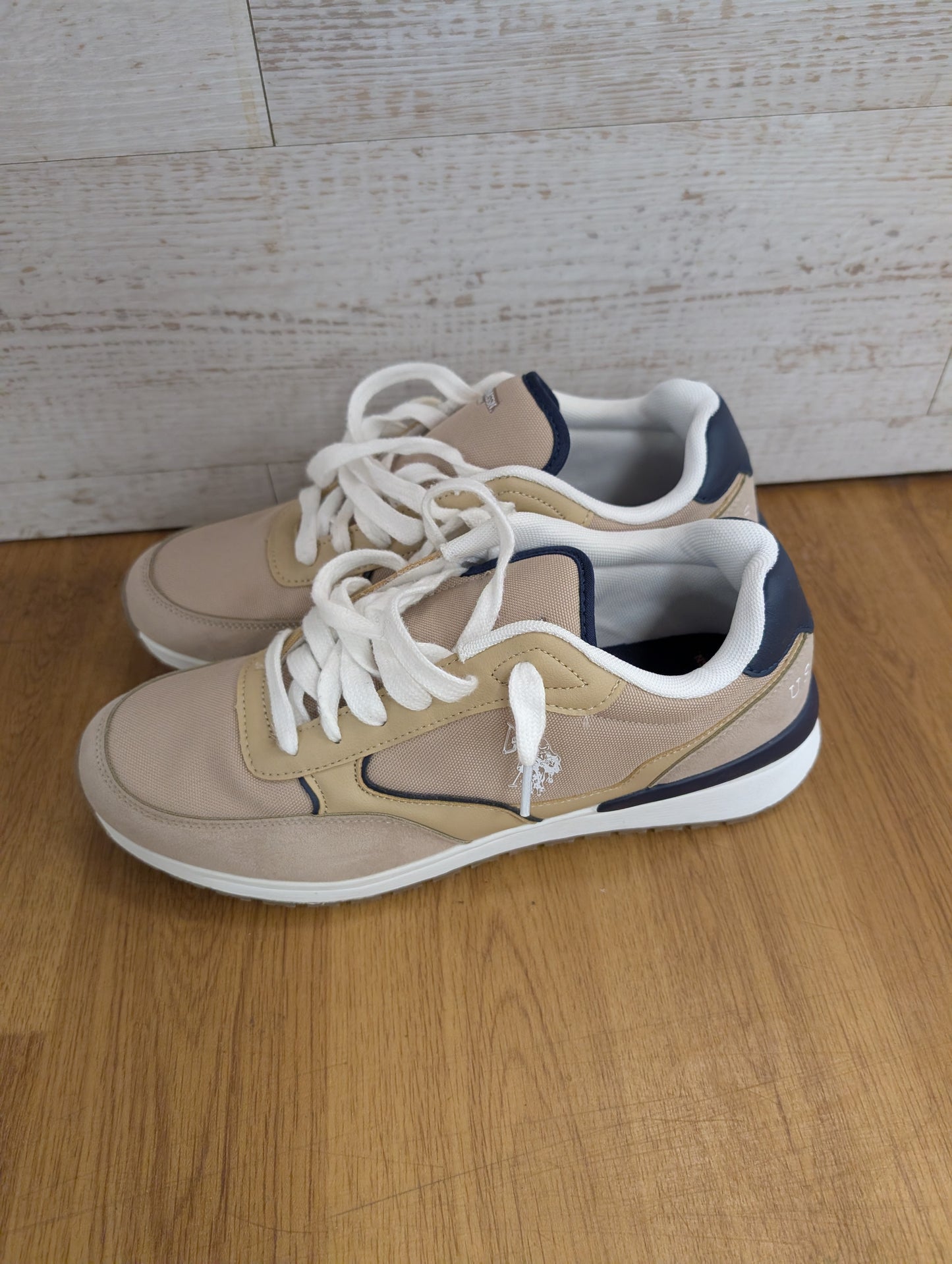 U.S. Polo Assn. White/Beige Trainers Size 8