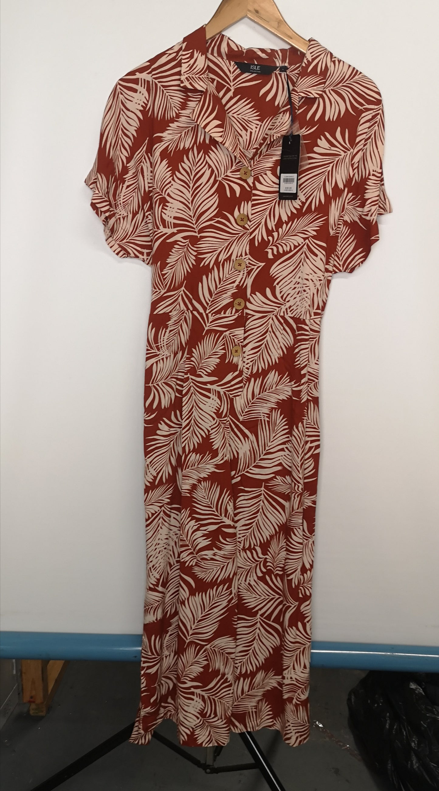BNWT Isle Collection Orange Leaf Print Dress Size 12