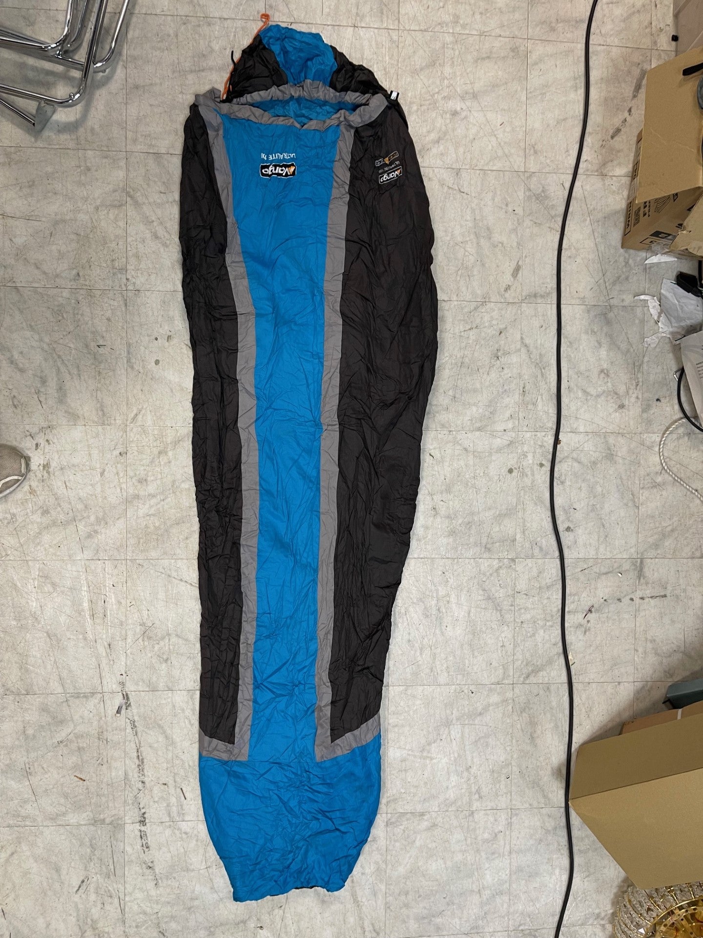 Vango Black and Blue Ultralite 100 Sleeping Bag