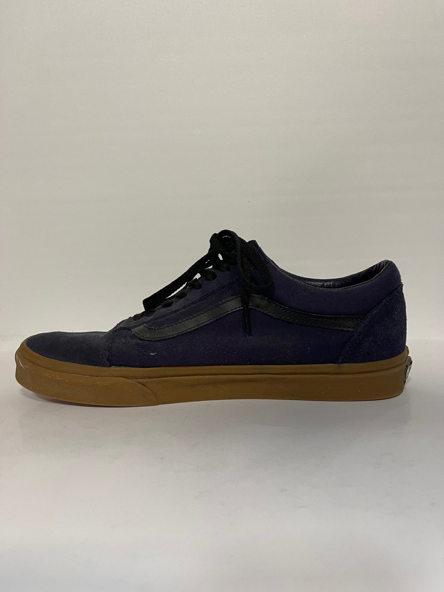 Vans trainers hot sale size 2