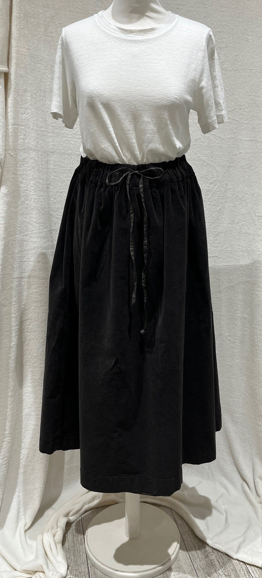Album Di Famiglia Dark Grey Velvet Skirt Size L