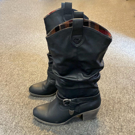 Rocket Dog Boots with Cowboy Style Buckle Black Size 7