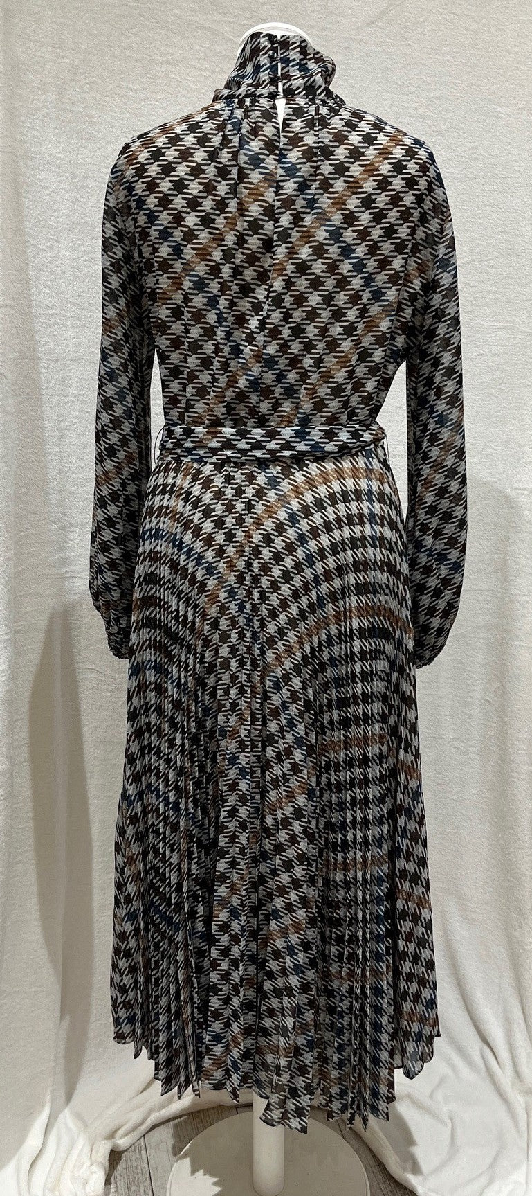 Carolina Herrera Women’s Pleated Midi Dress Size S Houndstooth Print Long Sleeve Belted