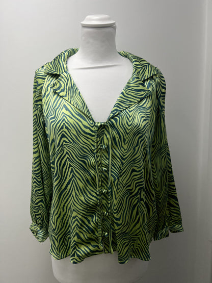 Oliver Bonas Green Animal Print Blouse Size 8 BNWT