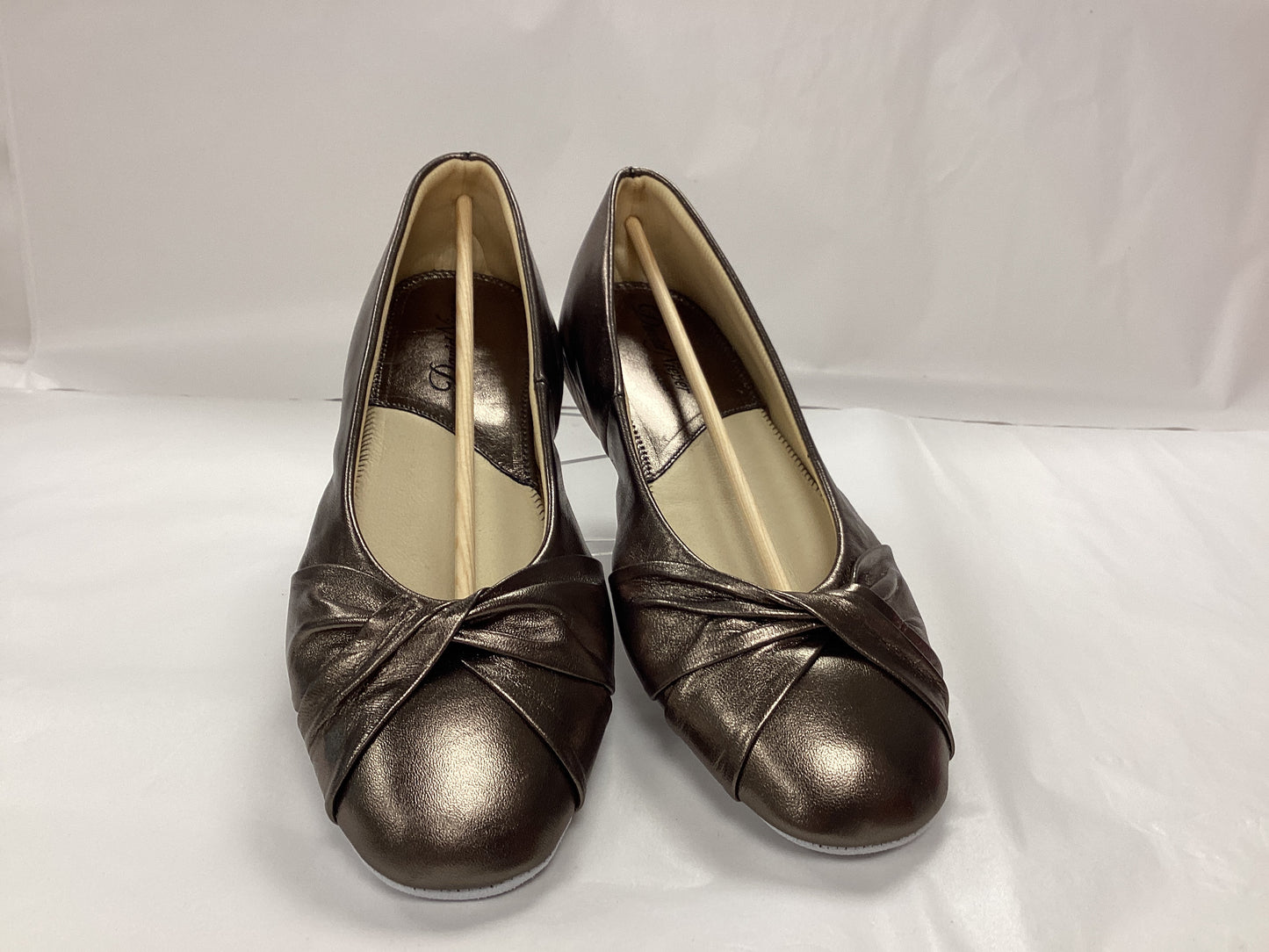 Brand New David Nieper Gold Slippers - UK6 Handmade in Spain