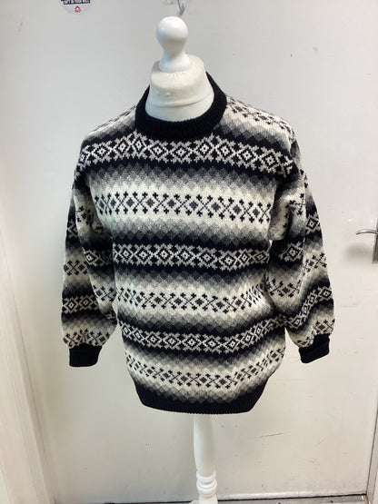 Vintage Nordic style Fair Isle geometric & snowflake design Black/white/grey 100%wool