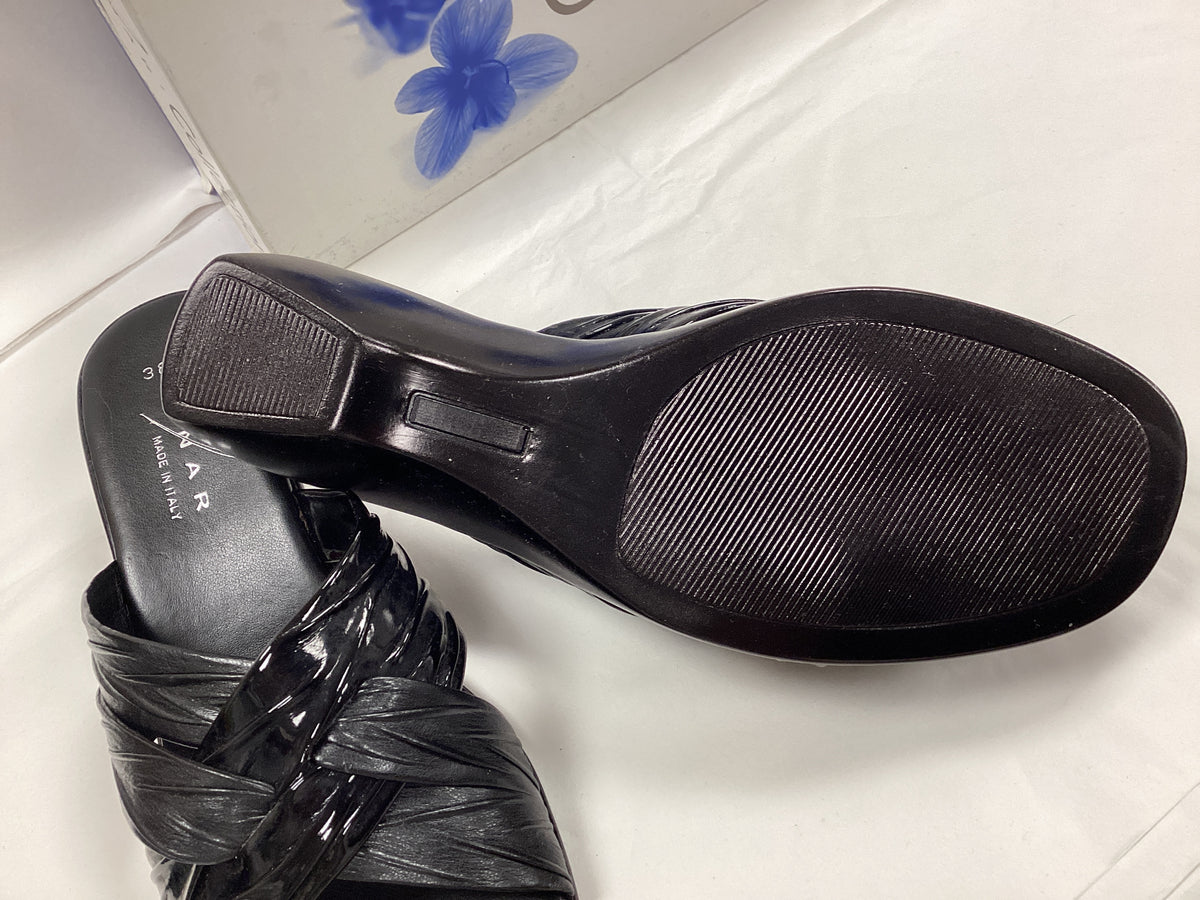 Ladies Lunar collection Black mules size 5 New