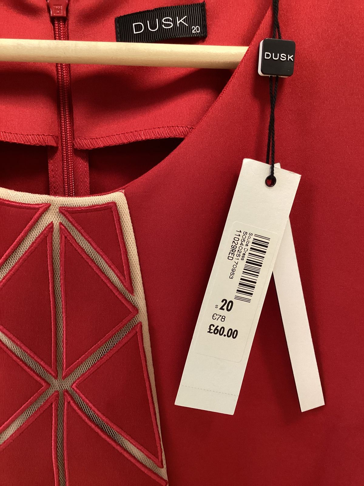 BNWT Ladies Dusk Dress Red size 20 with triangle detail
