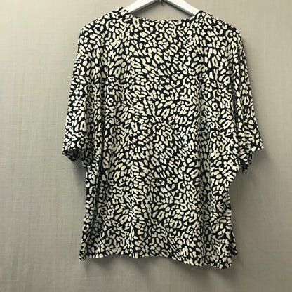 Marks & Spencer Black Multi Top Size 18 BNWT