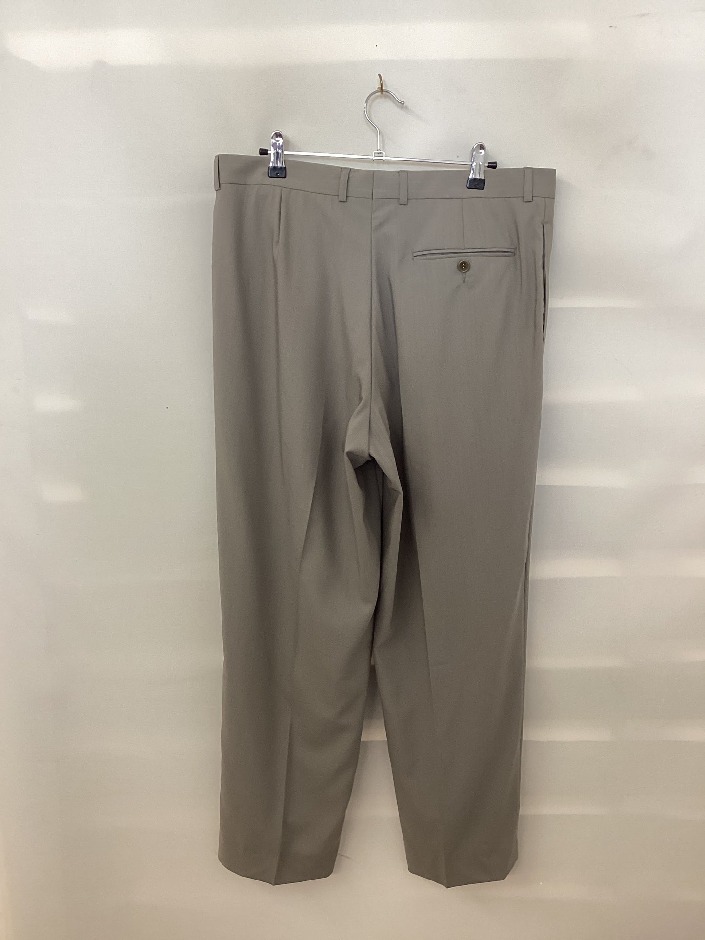 Balmain Paris Suit - Light Mushroom, 100% Fine Wool - Jacket: Size 40 Short, Trouser: 34 Inch Waist, 30 inch inside