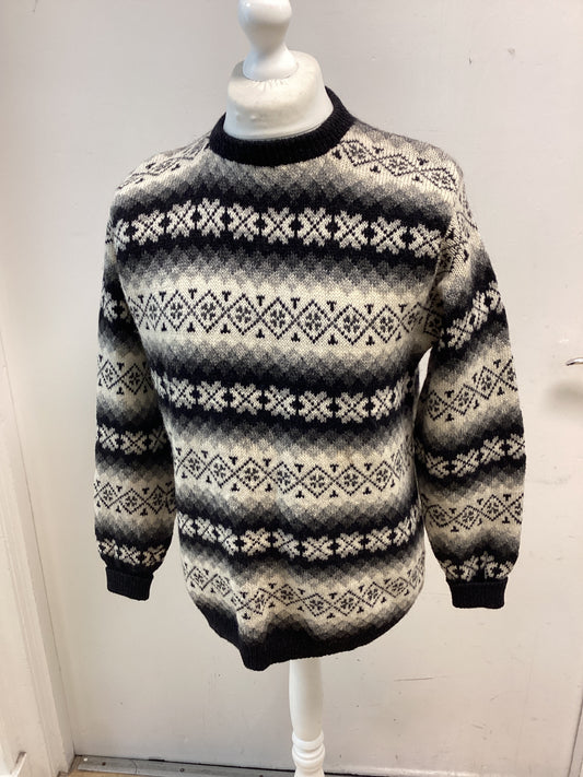 Vintage Skye Knitwear Geometric and Nordic pattern black/white/grey.size small 100%wool