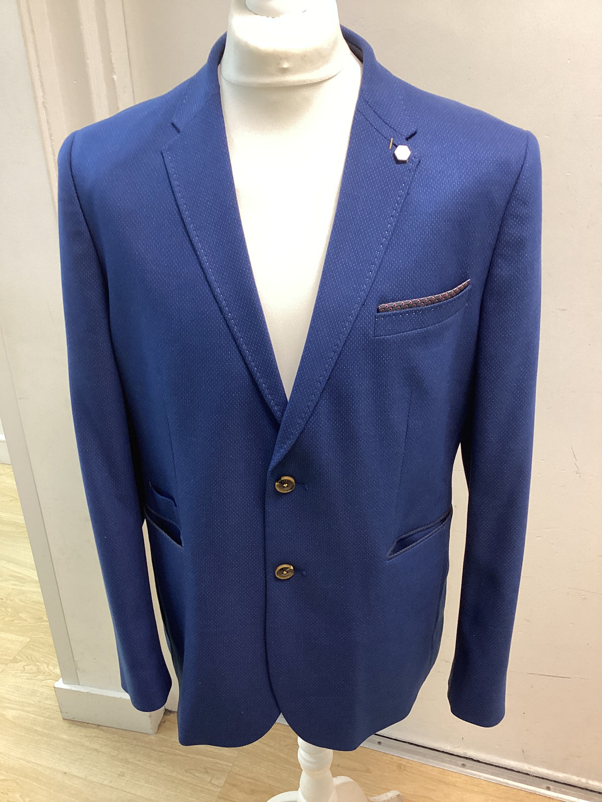 Ted Baker men’s Sports Jacket Blue with tiny dot pattern size 42 inch chest
