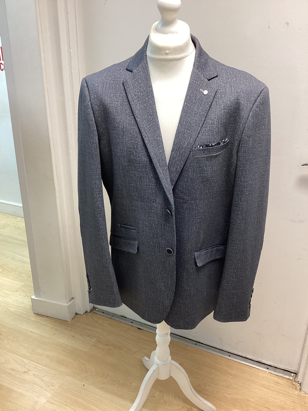 House of Cavani New Men’s Blazer Bluey Grey with floral lining lightweight size 46