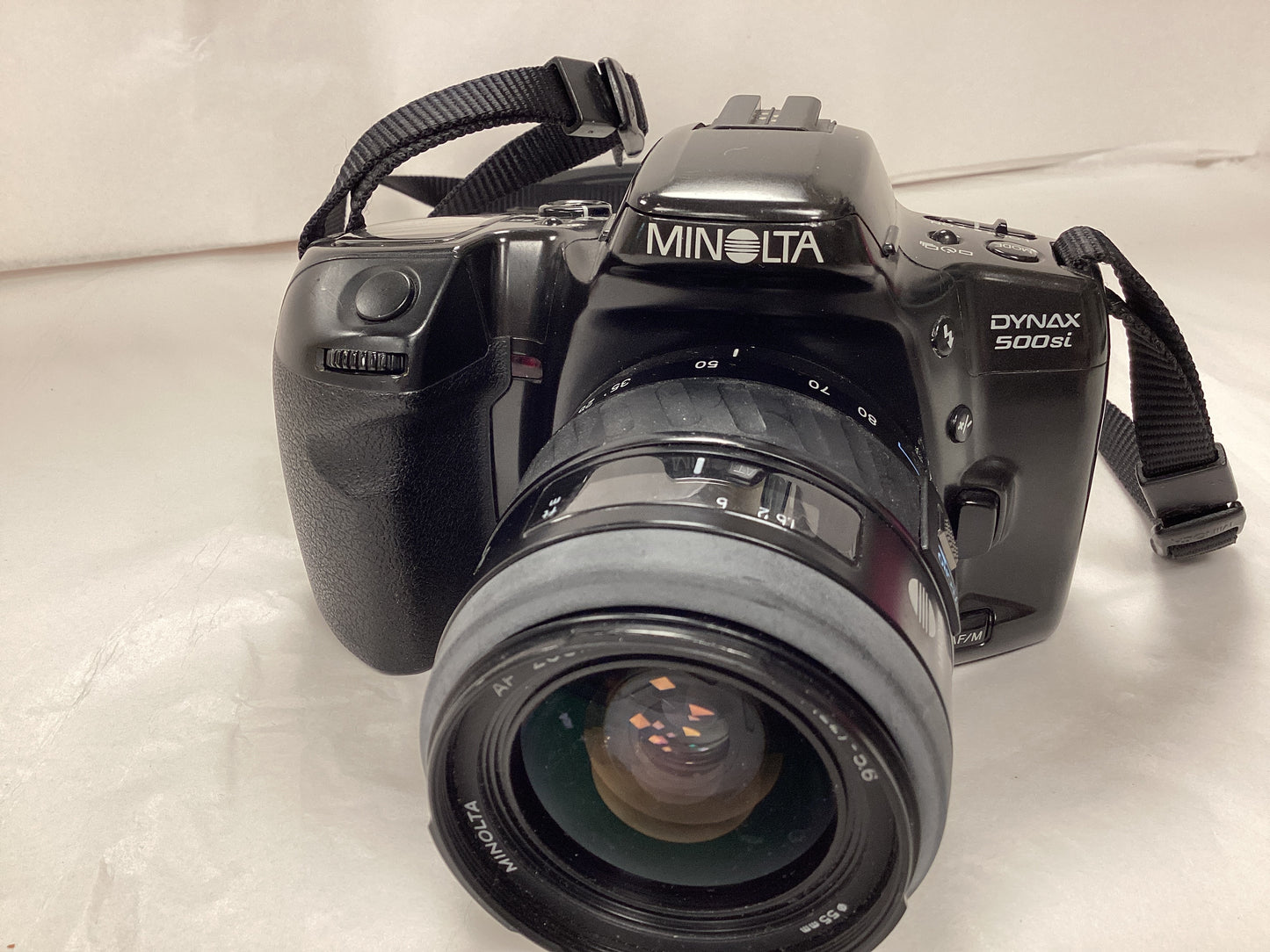 Minolta Dynax 500si Film Camera with neck strap