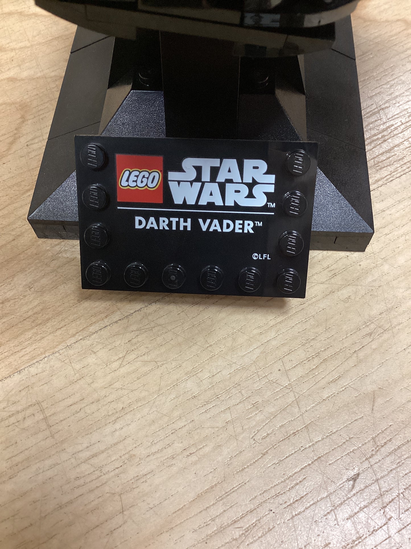 LEGO STAR WARS: Darth Vader Helmet (75304) - COMPLETE